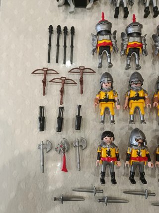 Playmobil Caballeros León Amarillo