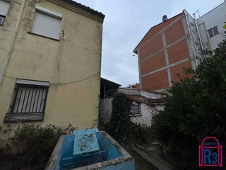 Casa en venta en La Chantría - La Lastra en León