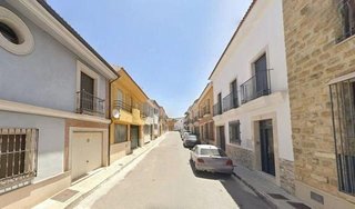 Casa adosada en venta en Lucena