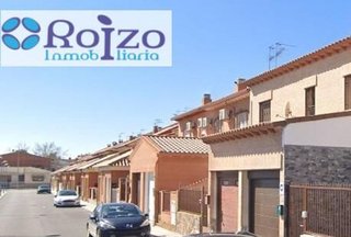 Casa adosada en venta en Torrijos