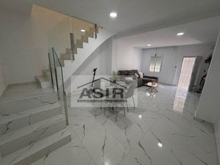 Casa adosada en venta en Zona Polígono en Alzira