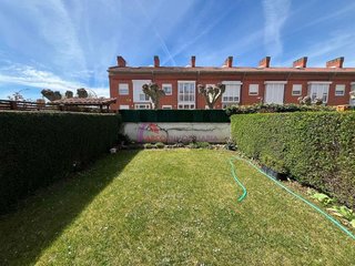 Casa adosada en venta en Hospital - G3 - G2 en Burgos