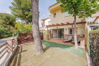 Casa adosada en venta en Alhaurín el Grande