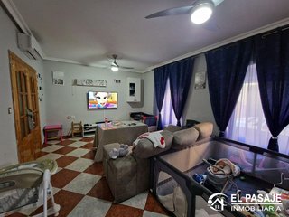 Chalet en venta en Linares