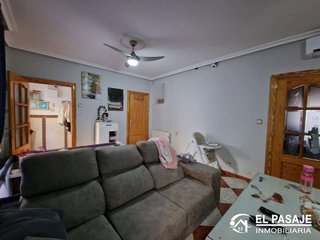 Chalet en venta en Linares
