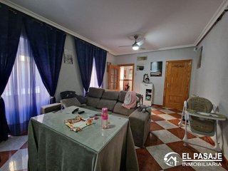 Chalet en venta en Linares
