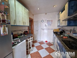 Chalet en venta en Linares