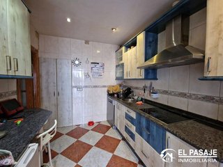 Chalet en venta en Linares