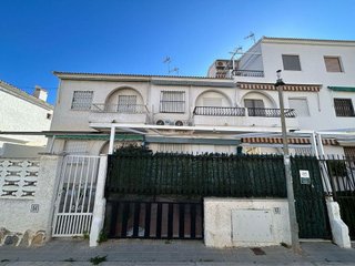 Casa adosada en venta en Centro en Santa Pola