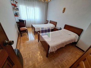 Piso en venta en Plaza España - Villa Pilar - Reyes Católicos - Vadillos en Burgos