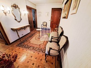 Piso en venta en Plaza España - Villa Pilar - Reyes Católicos - Vadillos en Burgos