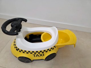 Orinal con forma de coche