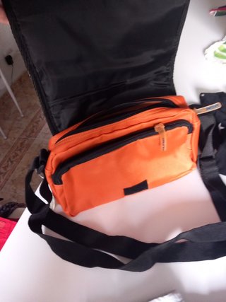 Conjunto: Pantalón, Camiseta, Cinturón y Bolso