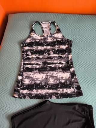 Conjunto deportivo H&M top y leggings