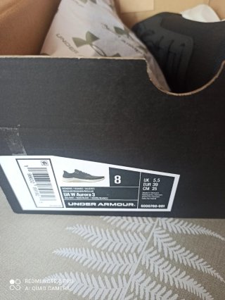 Zapatillas Under Armour mujer negras sin estrenar,