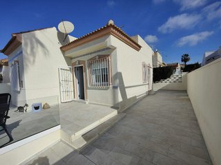 Chalet en venta en Nueva Torrevieja - Aguas Nuevas en Torrevieja