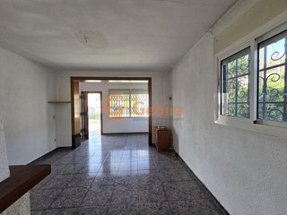 Chalet en venta en Mas Trader-Corral D’En Tort-Corral D’En Cona en Cubelles