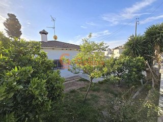 Chalet en venta en Mas Trader-Corral D’En Tort-Corral D’En Cona en Cubelles