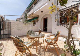 Casa adosada en venta en Centro en Santa Pola