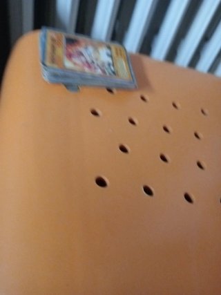 Cromos Yu-Gi-Oh, Among Us y Mundial