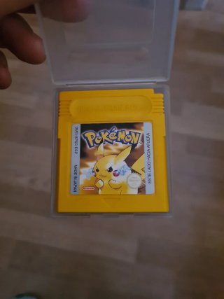 Pokémon yellow pikachu DMG-APSS-ESP