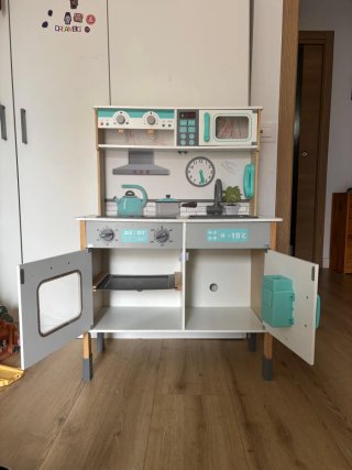 Cocina infantil de madera