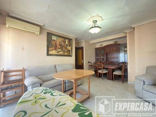 Piso en venta en La Torre en Valencia