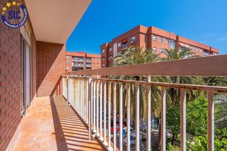 Piso en venta en La Malva-rosa en Valencia