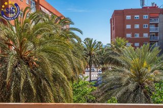 Piso en venta en La Malva-rosa en Valencia