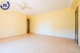 Piso en venta en La Malva-rosa en Valencia