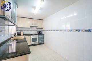 Piso en venta en La Malva-rosa en Valencia