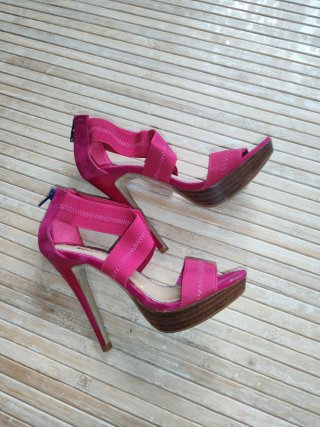 Sandalias tacón fucsia talla 35