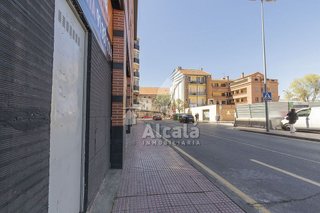 Local comercial en venta en San Isidro - Los Almendros en Alcalá de Henares
