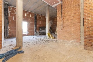 Local comercial en venta en San Isidro - Los Almendros en Alcalá de Henares
