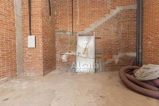 Local comercial en venta en San Isidro - Los Almendros en Alcalá de Henares