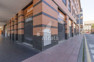 Local comercial en venta en San Isidro - Los Almendros en Alcalá de Henares