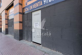 Local comercial en venta en San Isidro - Los Almendros en Alcalá de Henares