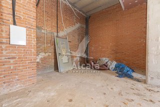 Local comercial en venta en San Isidro - Los Almendros en Alcalá de Henares