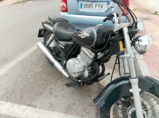 Suzuki Marauder 250cc Cruiser Negra