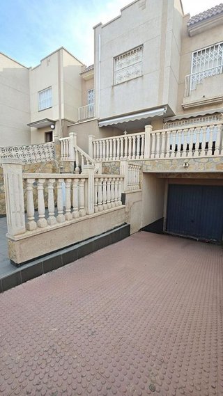 Casa adosada en venta en El Puerto - Romanilla en Roquetas de Mar