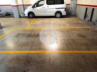 Garaje en venta en Ca n'Aurell en Terrassa