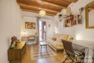 Piso en venta en El Raval en Barcelona
