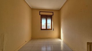 Piso en venta en Campo de la Juventud en Palencia