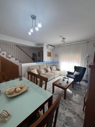 Casa adosada en venta en Montequinto en Dos Hermanas