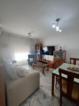 Casa adosada en venta en Montequinto en Dos Hermanas