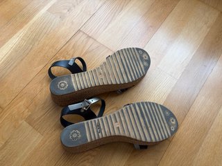 Sandalias Porronet negras y plateadas