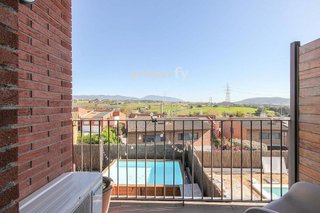 Casa adosada en venta en Roca del Vallès, la