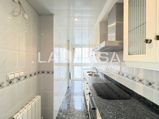 Piso en venta en Artigas - Llefià en Badalona