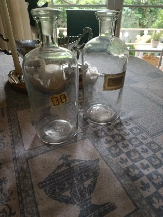 2 Antichi Flaconi di Vetro