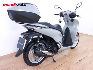 HONDA SCOOPY 125I SH D CONFORT TOPBOX